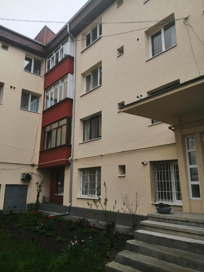 Angel House Central Aparament Петрошани Экстерьер фото